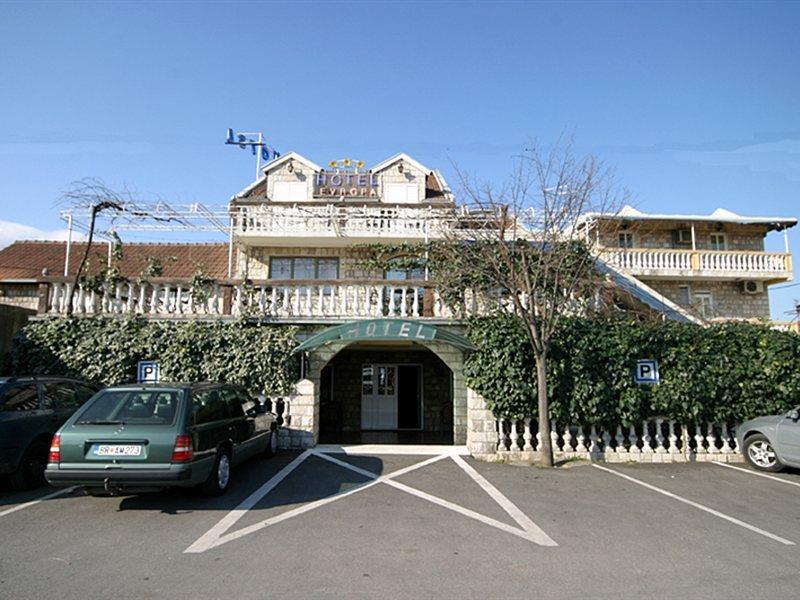 Hotel Evropa Podgorica Kültér fotó